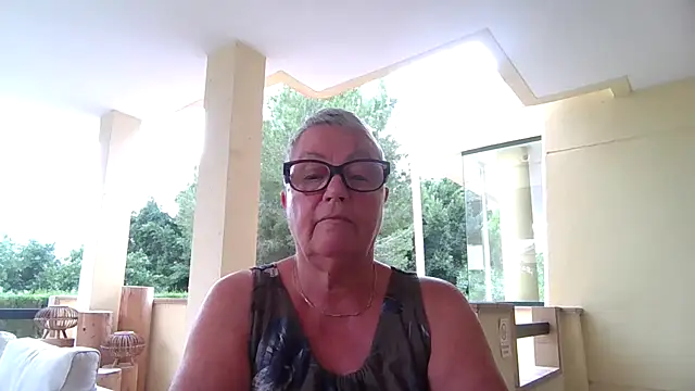 Snapshot of GrannyChrissy68 chatting on October 26, 2025, 1:33 pm GrannyChrissy68 online show from October 26, 2025, 1:33 pm