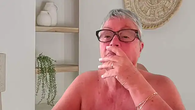 Snapshot of GrannyChrissy68 chatting on July 18, 2026, 11:41 am GrannyChrissy68 online show from July 18, 2026, 11:41 am