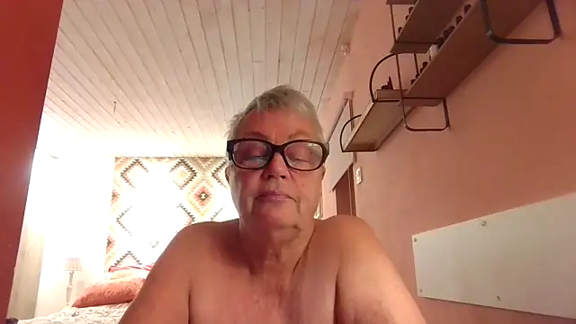 Snapshot of GrannyChrissy68 chatting on December 4, 2025, 3:00 pm GrannyChrissy68 online show from December 4, 2025, 3:00 pm