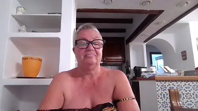 Snapshot of GrannyChrissy68 chatting on October 24, 2025, 10:09 pm GrannyChrissy68 online show from October 24, 2025, 10:09 pm