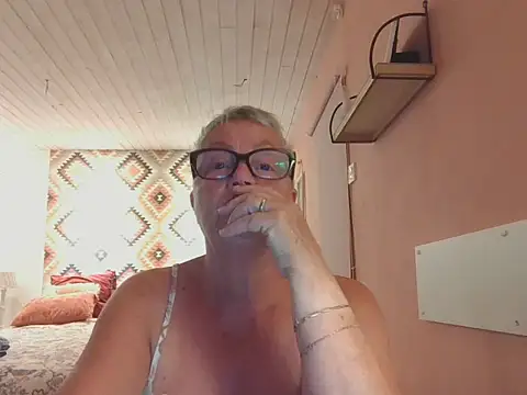 Snapshot of GrannyChrissy68 chatting on November 7, 2025, 3:16 pm GrannyChrissy68 online show from November 7, 2025, 3:16 pm