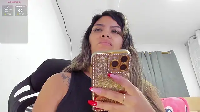 sweetfabianaxl online show from March 11, 2026, 7:19 pm