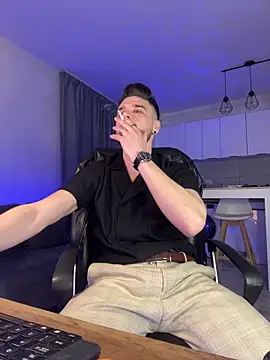 Snapshot of SinnerMeaning chatting on March 29, 2026, 7:15 pm SinnerMeaning online show from March 29, 2026, 7:15 pm