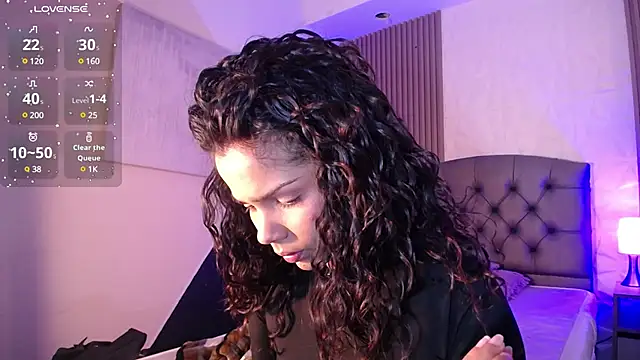 ximena diaz online show from January 24, 2025, 9:04 pm