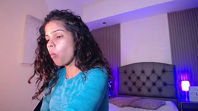 ximena diaz online show from March 10, 2025, 7:29 pm