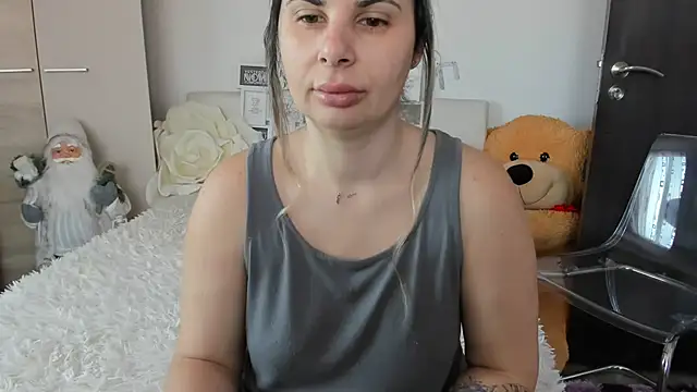 sweetemy4u online show from February 25, 2026, 7:19 am