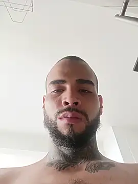 Danilo00759820 online show from December 4, 2025, 1:54 pm