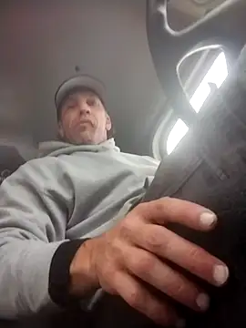 trucker1979 online show from December 15, 2025, 3:18 pm