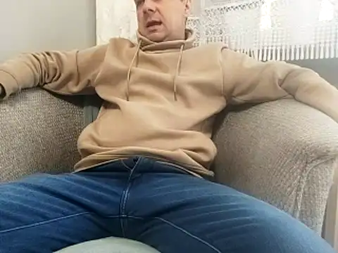 grzes19763 online show from March 31, 2026, 7:54 am