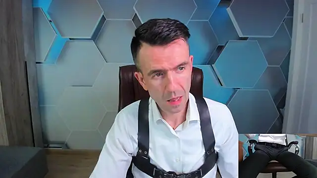 SteveTiger online show from April 13, 2026, 1:37 pm