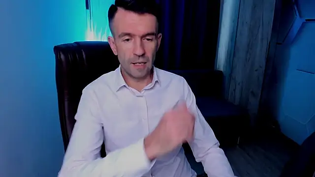 SteveTiger online show from November 7, 2025, 9:47 am