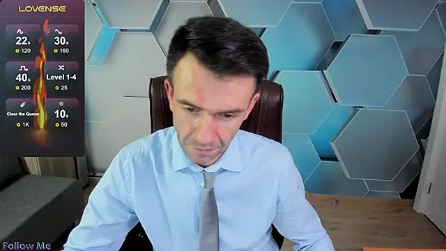 SteveTiger online show from December 1, 2025, 1:45 pm