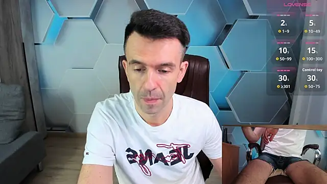 SteveTiger online show from March 10, 2026, 9:46 am