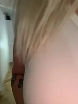 NastyMilf  online show from February 25, 2025, 12:49 pm