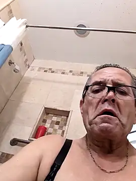 Snapshot of bobby69cock chatting on November 14, 2025, 8:07 am bobby69cock online show from November 14, 2025, 8:07 am