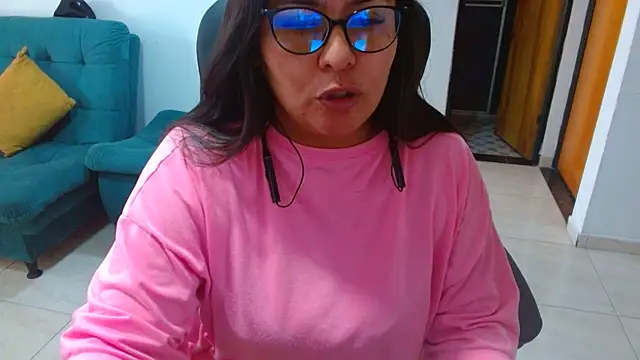 Ixchel Anaid online show from March 20, 2026, 12:39 pm