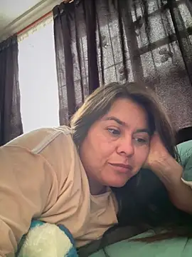 Ixchel Anaid online show from April 19, 2026, 1:12 pm