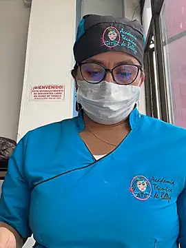 Ixchel Anaid online show from April 18, 2026, 3:14 pm