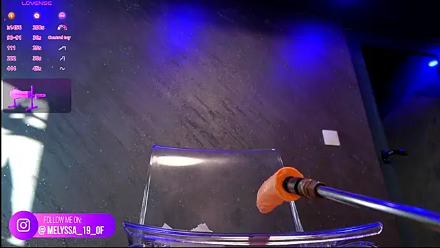 im-your-lovee online show from October 11, 2025, 6:14 am