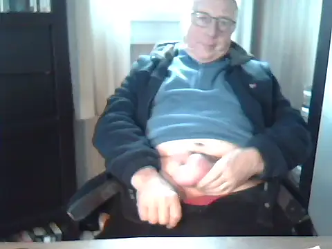 johnjohn622662 online show from January 13, 2026, 2:54 pm