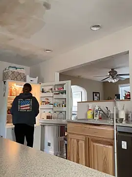 jaseyrae online show from April 18, 2026, 12:07 pm