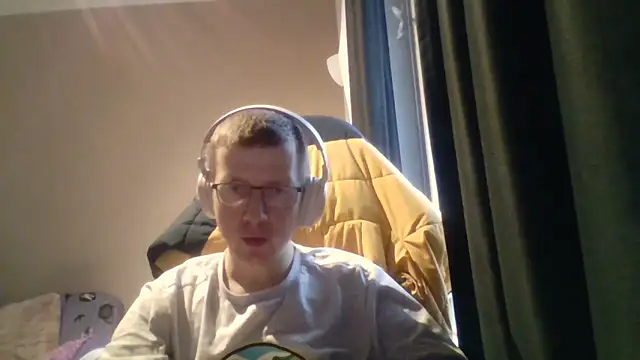 David250692 online show from February 12, 2026, 1:33 pm