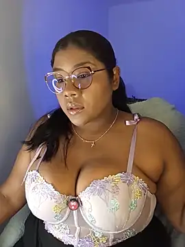 paola091 online show from June 3, 2026, 11:31 pm