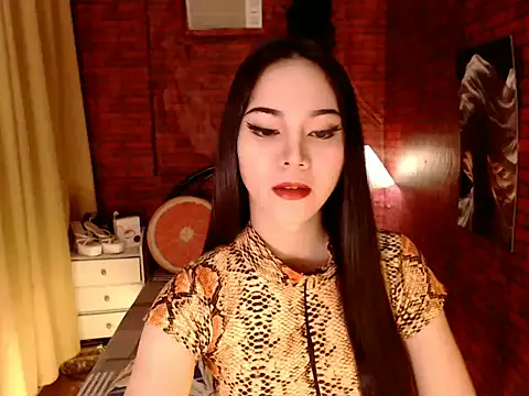 Snapshot of Yoshidashemale chatting on December 20, 2025, 2:42 pm Yoshidashemale online show from December 20, 2025, 2:42 pm