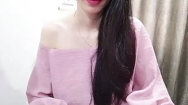 Snapshot of Aminababiew chatting on March 8, 2026, 3:32 am Aminababiew online show from March 8, 2026, 3:32 am