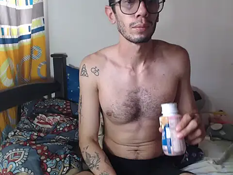 Snapshot of alisterxxx chatting on December 5, 2025, 7:23 pm alisterxxx online show from December 5, 2025, 7:23 pm