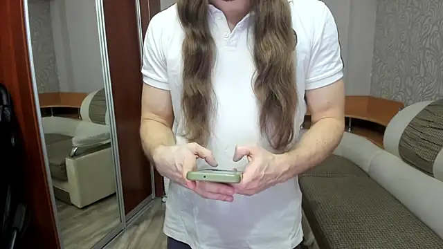 Snapshot of Marrymepls chatting on February 18, 2026, 4:03 pm Marrymepls online show from February 18, 2026, 4:03 pm