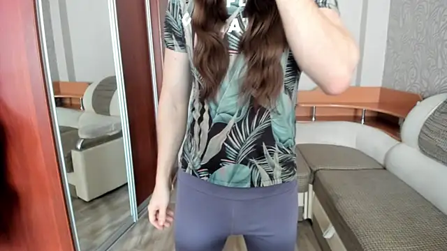 Snapshot of Marrymepls chatting on February 28, 2026, 3:39 am Marrymepls online show from February 28, 2026, 3:39 am