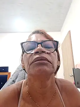 Snapshot of BustyMilf_ chatting on September 18, 2025, 12:52 pm BustyMilf online show from September 18, 2025, 12:52 pm