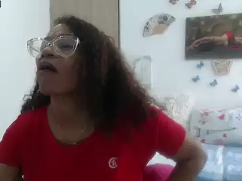 Snapshot of BustyMilf_ chatting on March 21, 2025, 3:24 pm BustyMilf online show from March 21, 2025, 3:24 pm