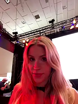 jasminesummer online show from September 26, 2025, 10:11 am