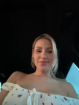 jasminesummer online show from February 25, 2025, 8:53 pm