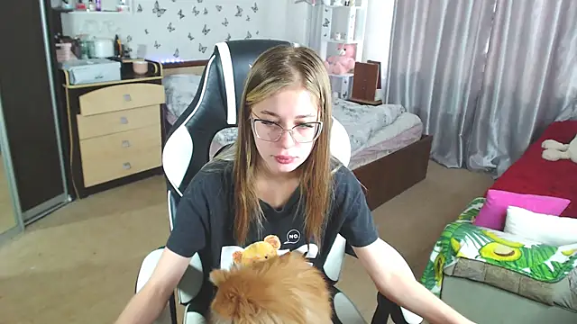 Kira honeyy online show from March 22, 2025, 6:22 am