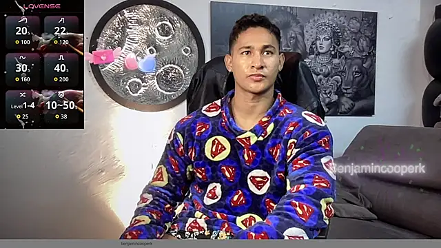 Snapshot of BenjaminCooperk chatting on October 31, 2025, 7:49 am BenjaminCooperk online show from October 31, 2025, 7:49 am