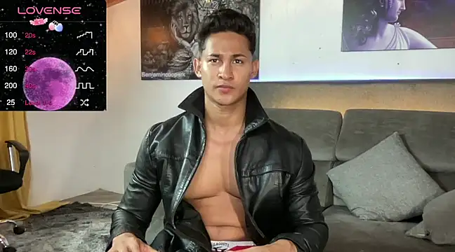 Snapshot of BenjaminCooperk chatting on March 15, 2025, 10:55 pm BenjaminCooperk online show from March 15, 2025, 10:55 pm