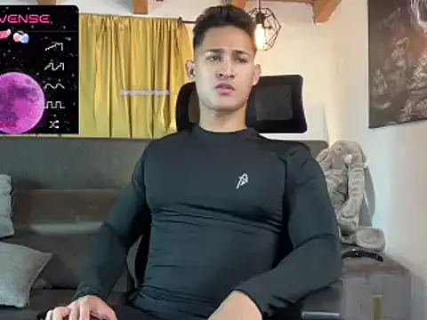 Snapshot of BenjaminCooperk chatting on February 26, 2025, 6:51 am BenjaminCooperk online show from February 26, 2025, 6:51 am