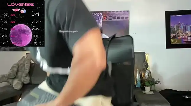 Snapshot of BenjaminCooperk chatting on March 21, 2025, 5:11 am BenjaminCooperk online show from March 21, 2025, 5:11 am