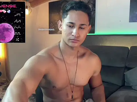 Snapshot of BenjaminCooperk chatting on March 10, 2025, 1:10 pm BenjaminCooperk online show from March 10, 2025, 1:10 pm