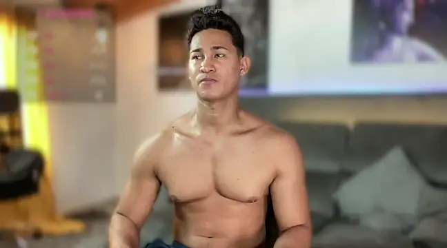 Snapshot of BenjaminCooperk chatting on March 14, 2025, 3:36 pm BenjaminCooperk online show from March 14, 2025, 3:36 pm