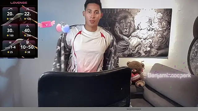 Snapshot of BenjaminCooperk chatting on October 25, 2025, 9:52 am BenjaminCooperk online show from October 25, 2025, 9:52 am