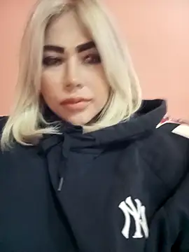 Snapshot of HorneyKitten chatting on October 11, 2025, 1:06 am HorneyKitten online show from October 11, 2025, 1:06 am