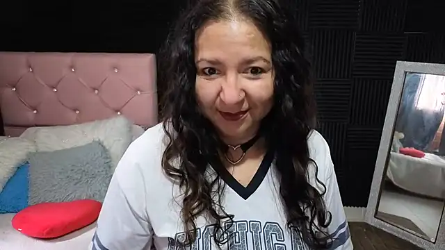 katifoxx online show from June 29, 2026, 4:39 pm