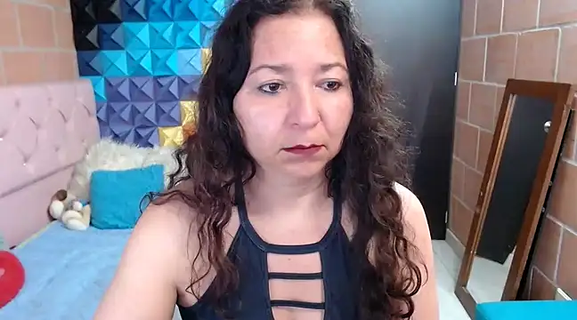 Snapshot of katifoxx chatting on March 17, 2025, 7:48 pm katifoxx online show from March 17, 2025, 7:48 pm