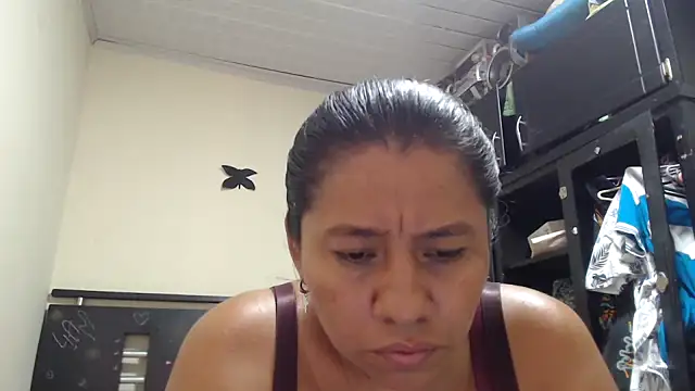 adrixxx38 online show from June 1, 2026, 4:17 pm