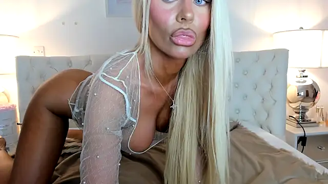 Snapshot of JessicaJames23 chatting on December 14, 2025, 2:33 pm JessicaJames23 online show from December 14, 2025, 2:33 pm