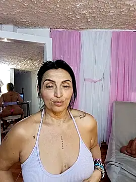 zullyxhot online show from February 6, 2026, 10:28 pm